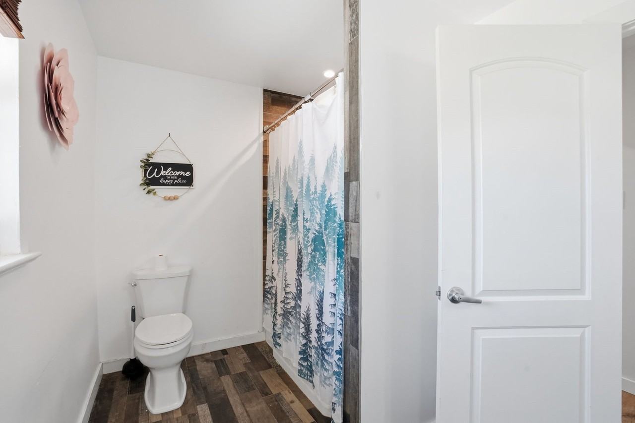 5017 Fox Hill Ln - Photo 4 of 26