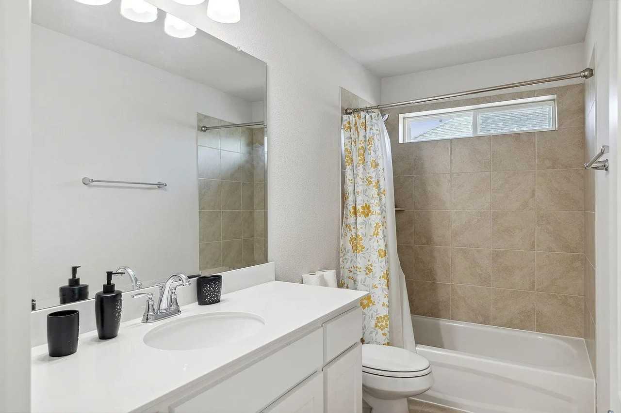 2901 Adon Springs Ln - Photo 3 of 36