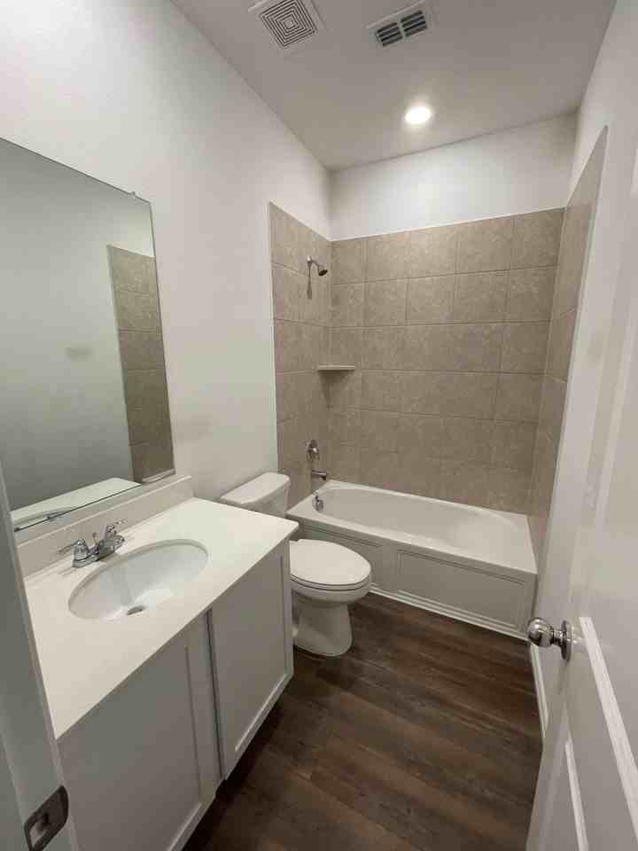 3700 Milkweed Rd - Photo 5 of 18