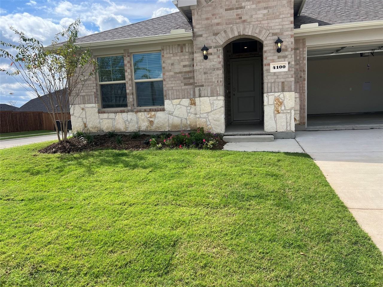 4100 Malachite Dr