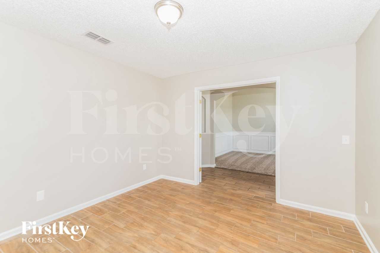 8370 Watermill Blvd - Photo 5 of 18
