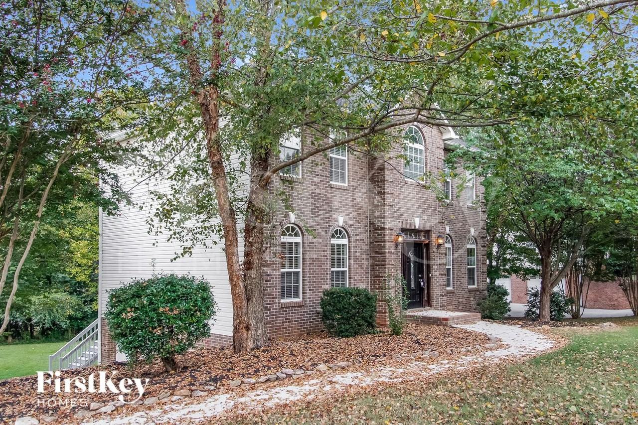 6590 Lake Dale Way - Photo 2 of 15