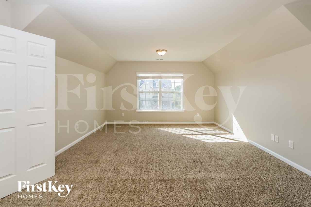 1023 Potomac Rd - Photo 7 of 15