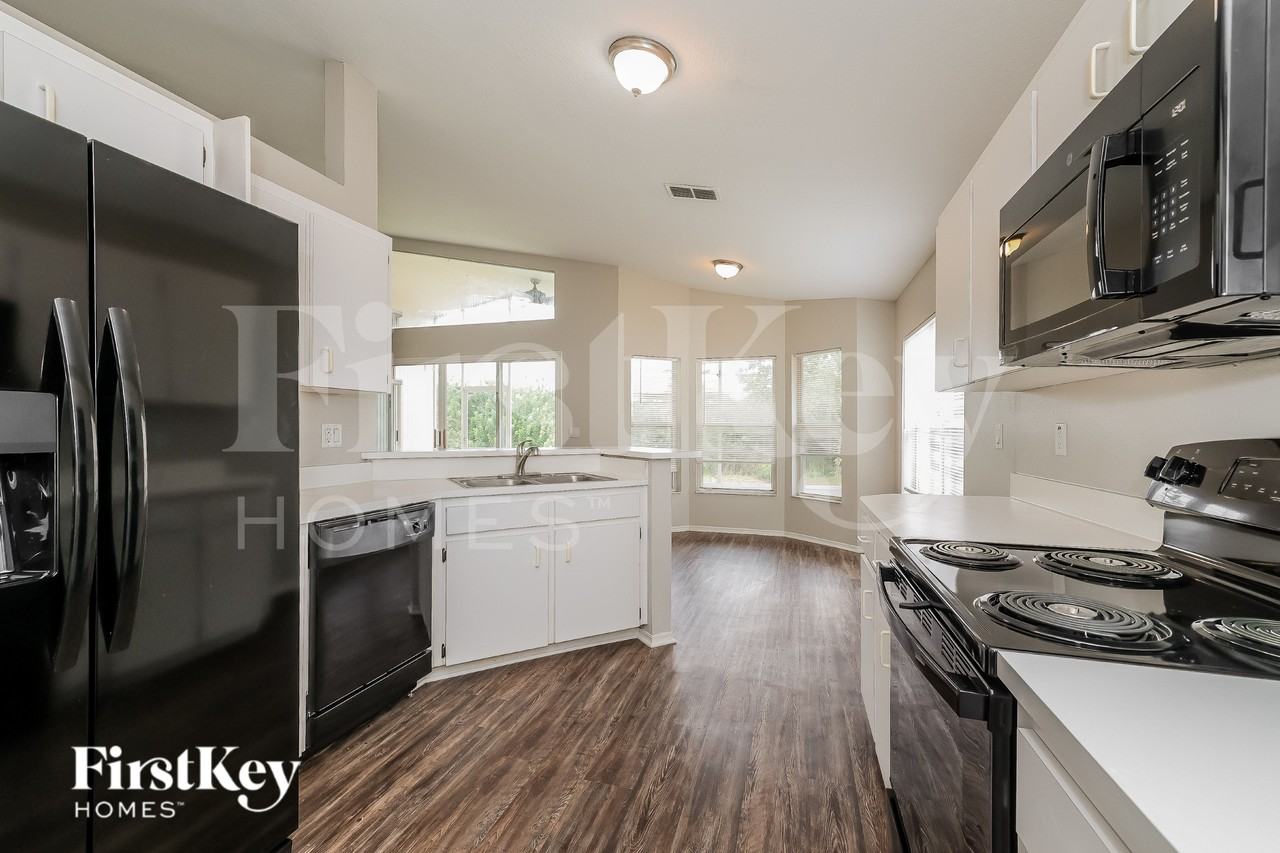 40 Saint Kitts Cir - Photo 7 of 19
