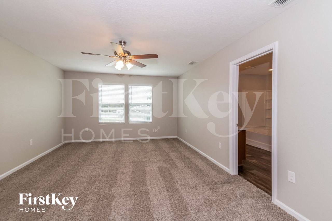 12233 Glimmer Way - Photo 7 of 15