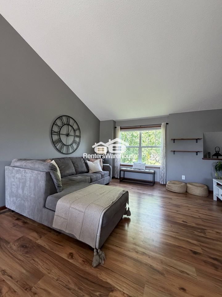 16784 Olivine St Nw - Photo 5 of 22