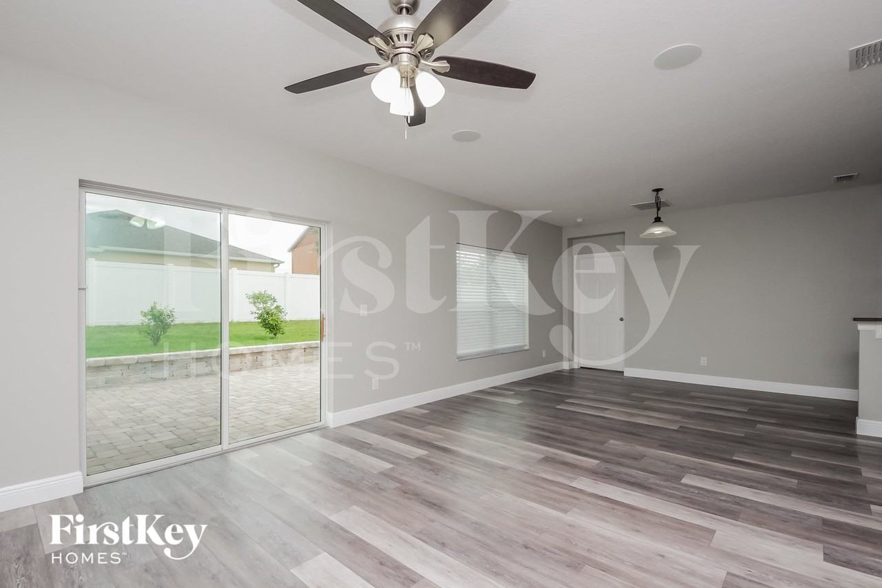 347 Ironwood Dr - Photo 4 of 15