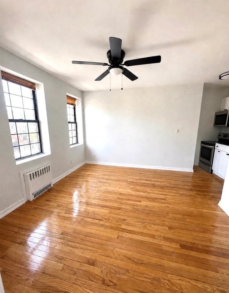 890 W Beech St #1D - Photo 2 of 8