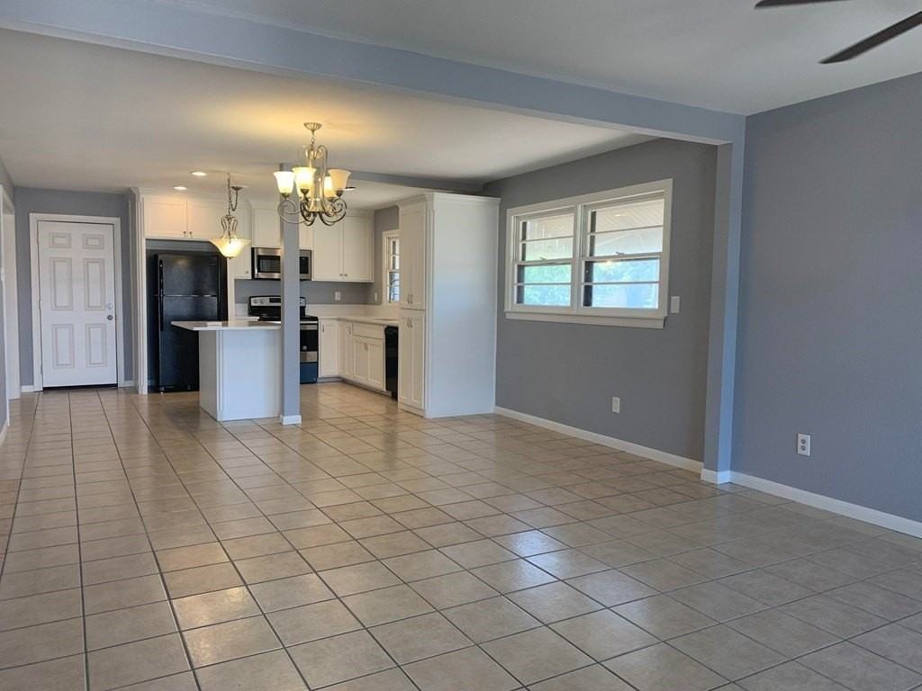 3615 Dawn Ave - Photo 2 of 10