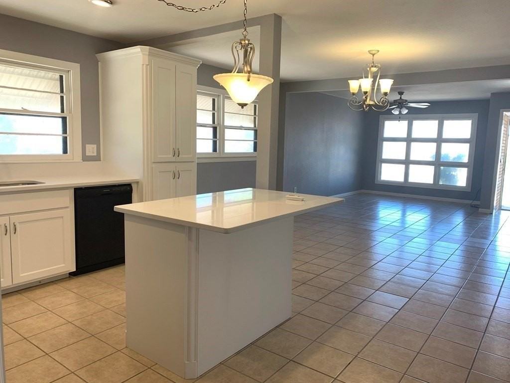 3615 Dawn Ave - Photo 4 of 10