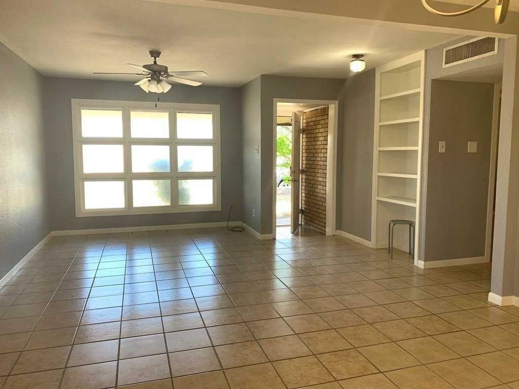 3615 Dawn Ave - Photo 5 of 10