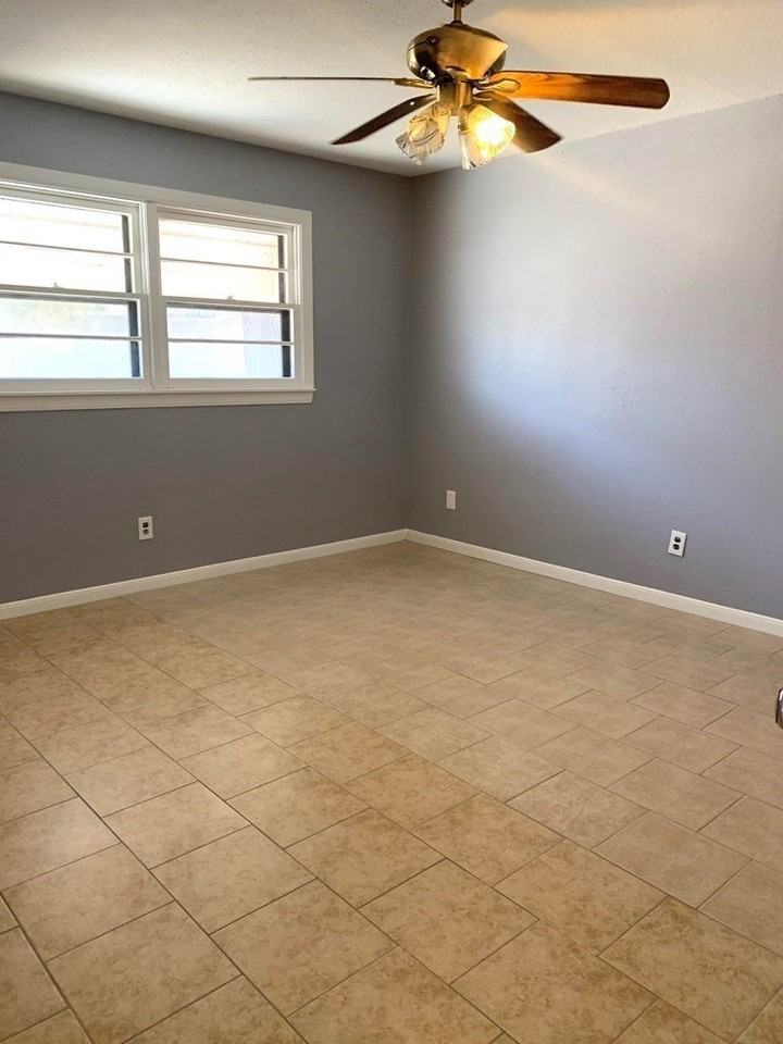 3615 Dawn Ave - Photo 7 of 10