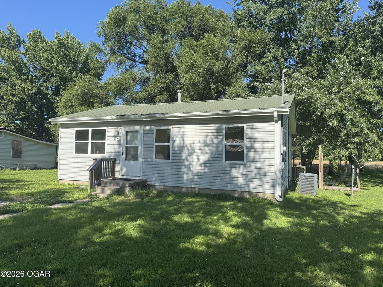310 Martin Ave - Photo 2 of 11