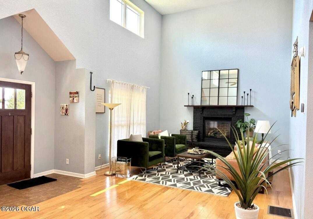 2025 Kentucky Ave - Photo 3 of 18