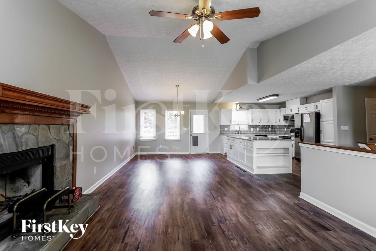 2097 Blackberry Cir - Photo 2 of 15