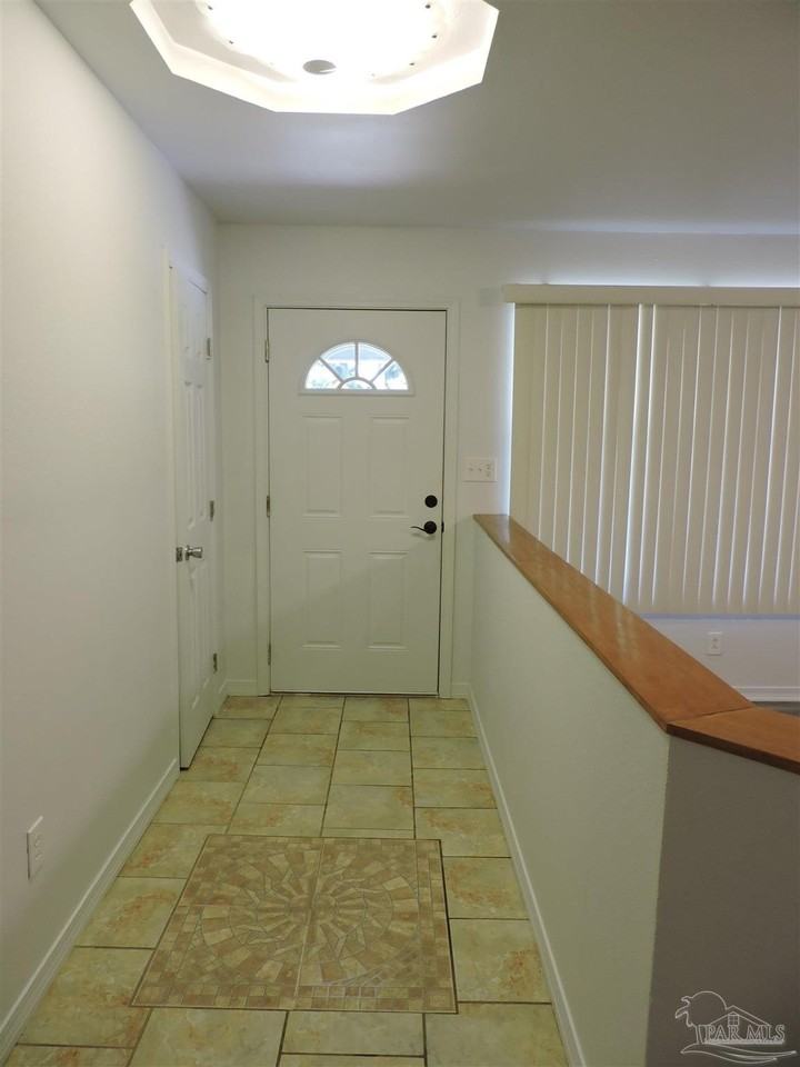 1070 Sagebrush Trl - Photo 2 of 21