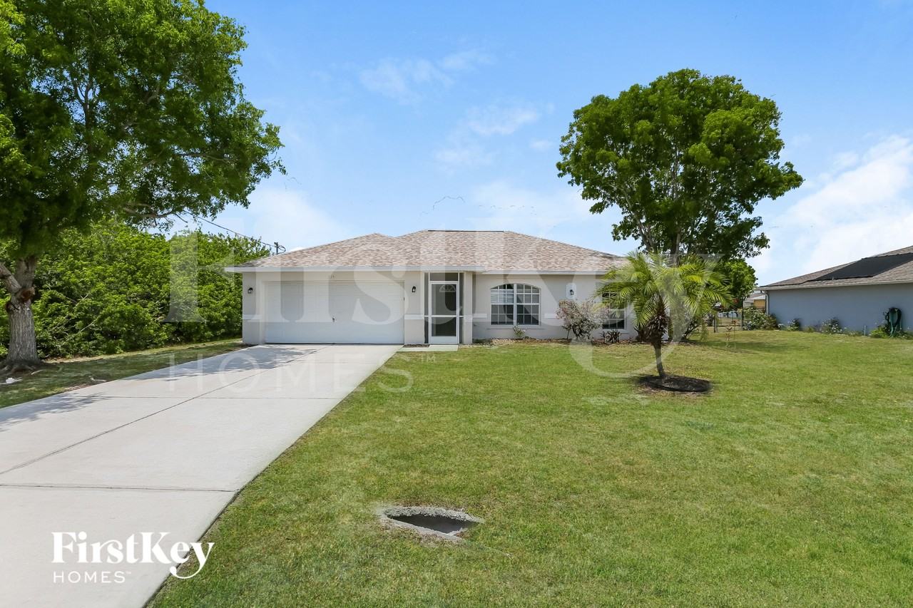 215 Mossrosse St