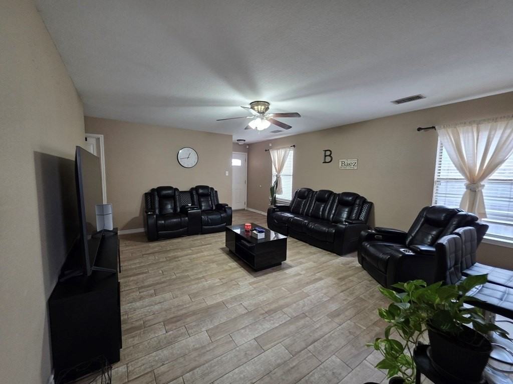 5002 Blue Haven Dr - Photo 2 of 12