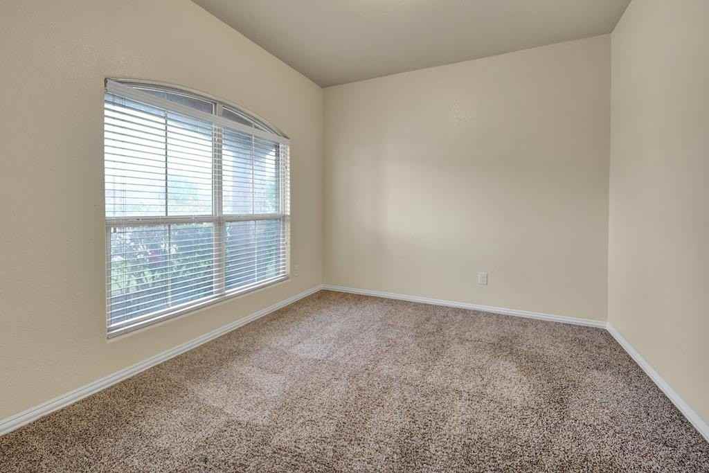 6711 Hall Of Fame Blvd - Photo 3 of 46