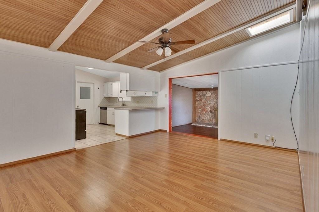 3524 W Shandon Ave - Photo 5 of 32