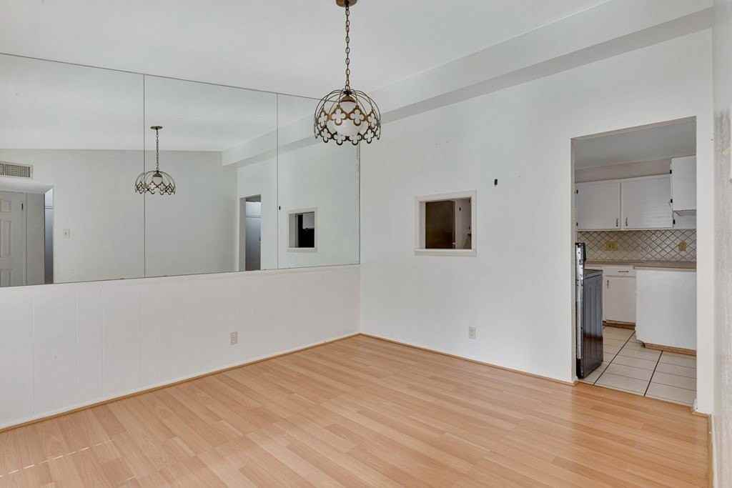 3524 W Shandon Ave - Photo 6 of 32