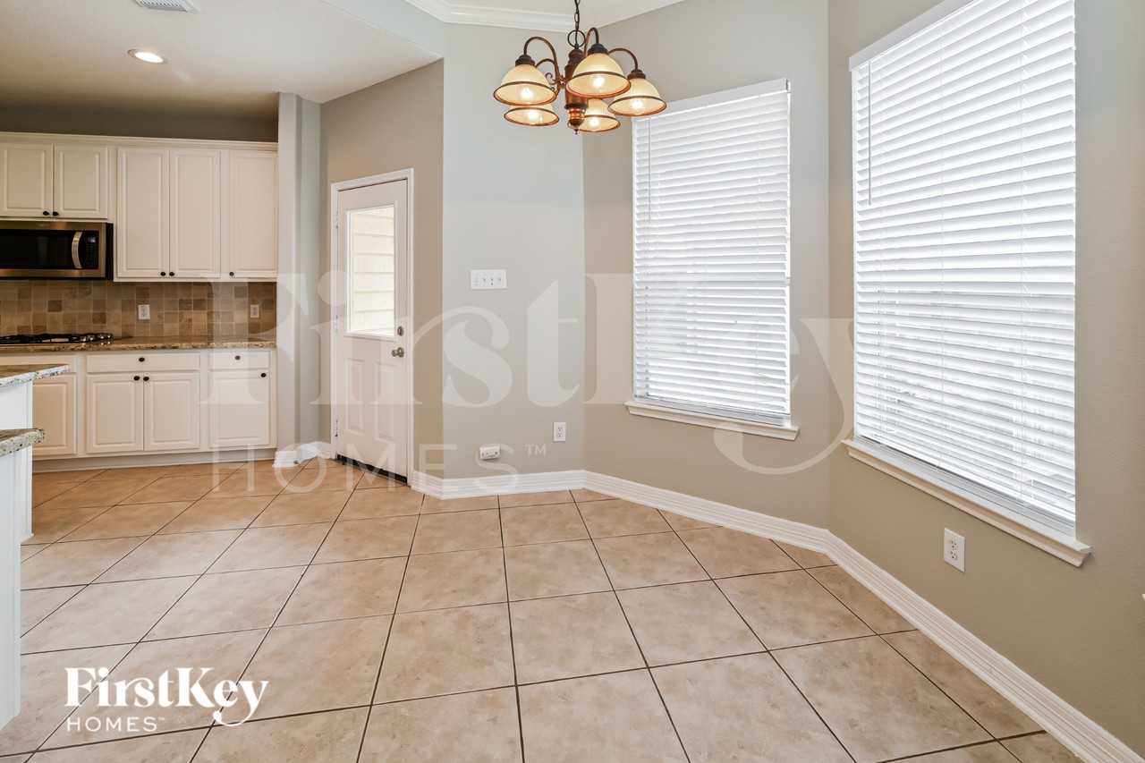 17714 Meadow Crossing Ln - Photo 7 of 18