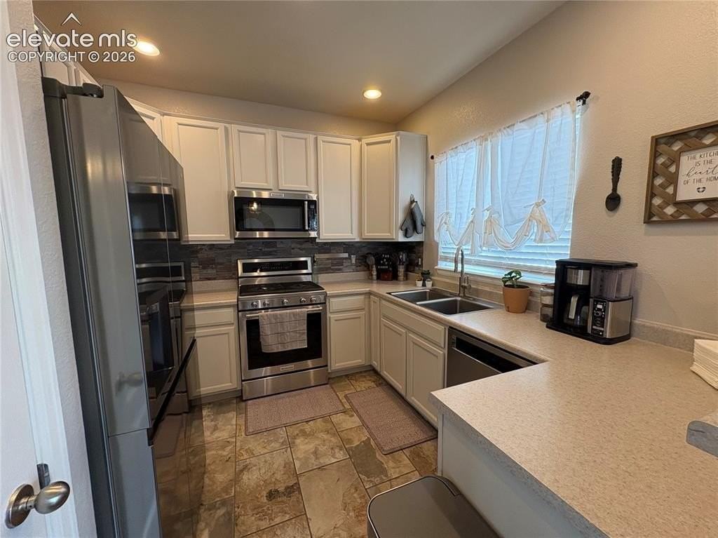 7961 Cairn Ct - Photo 2 of 23