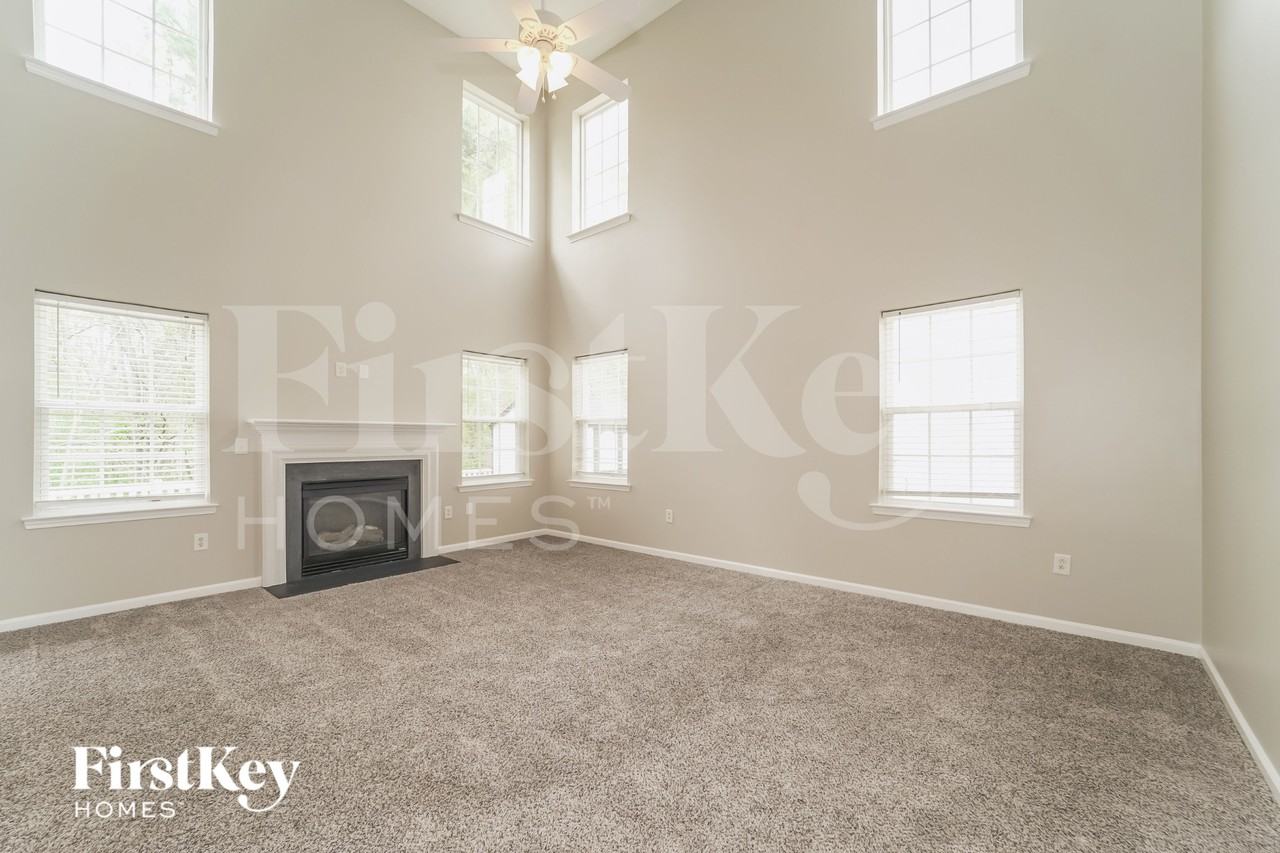 12204 Palomar Dr - Photo 3 of 15