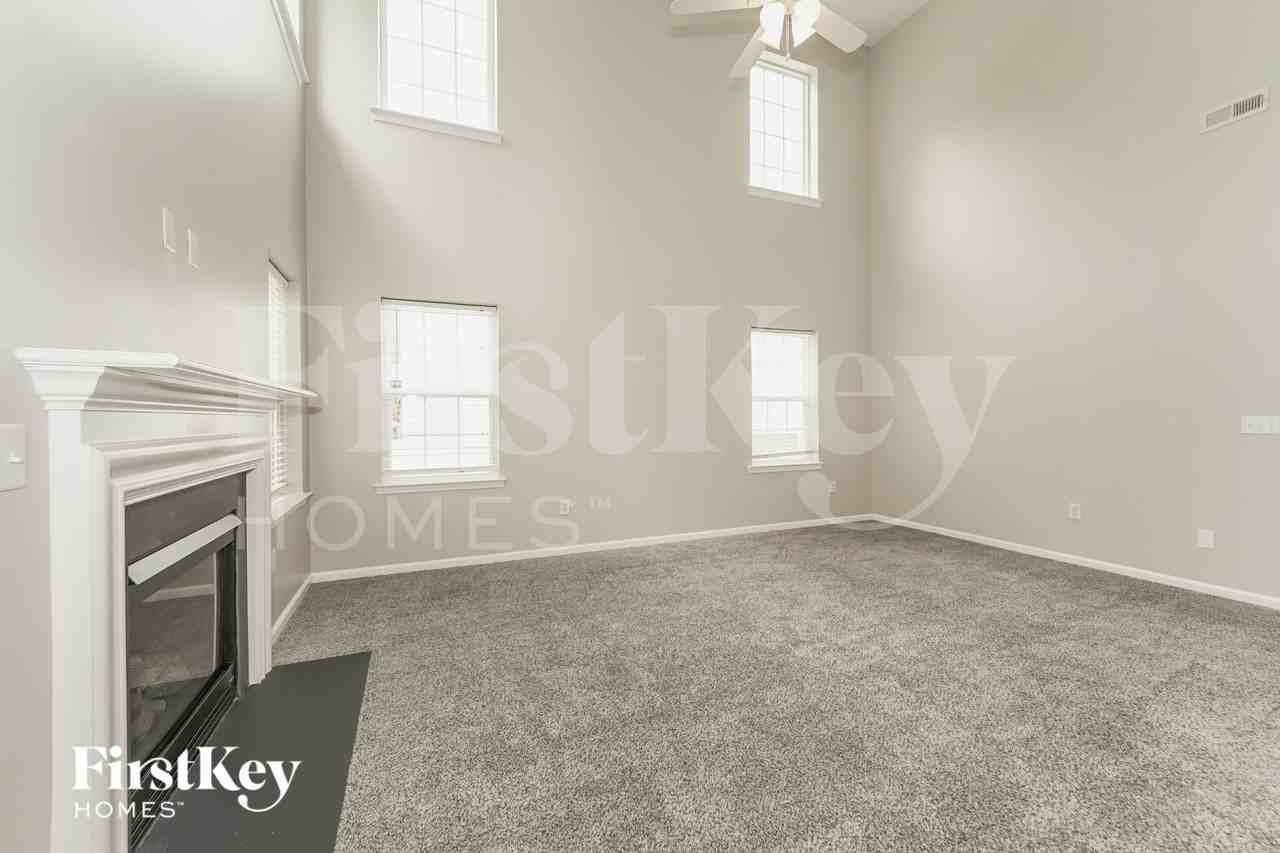 12204 Palomar Dr - Photo 4 of 15