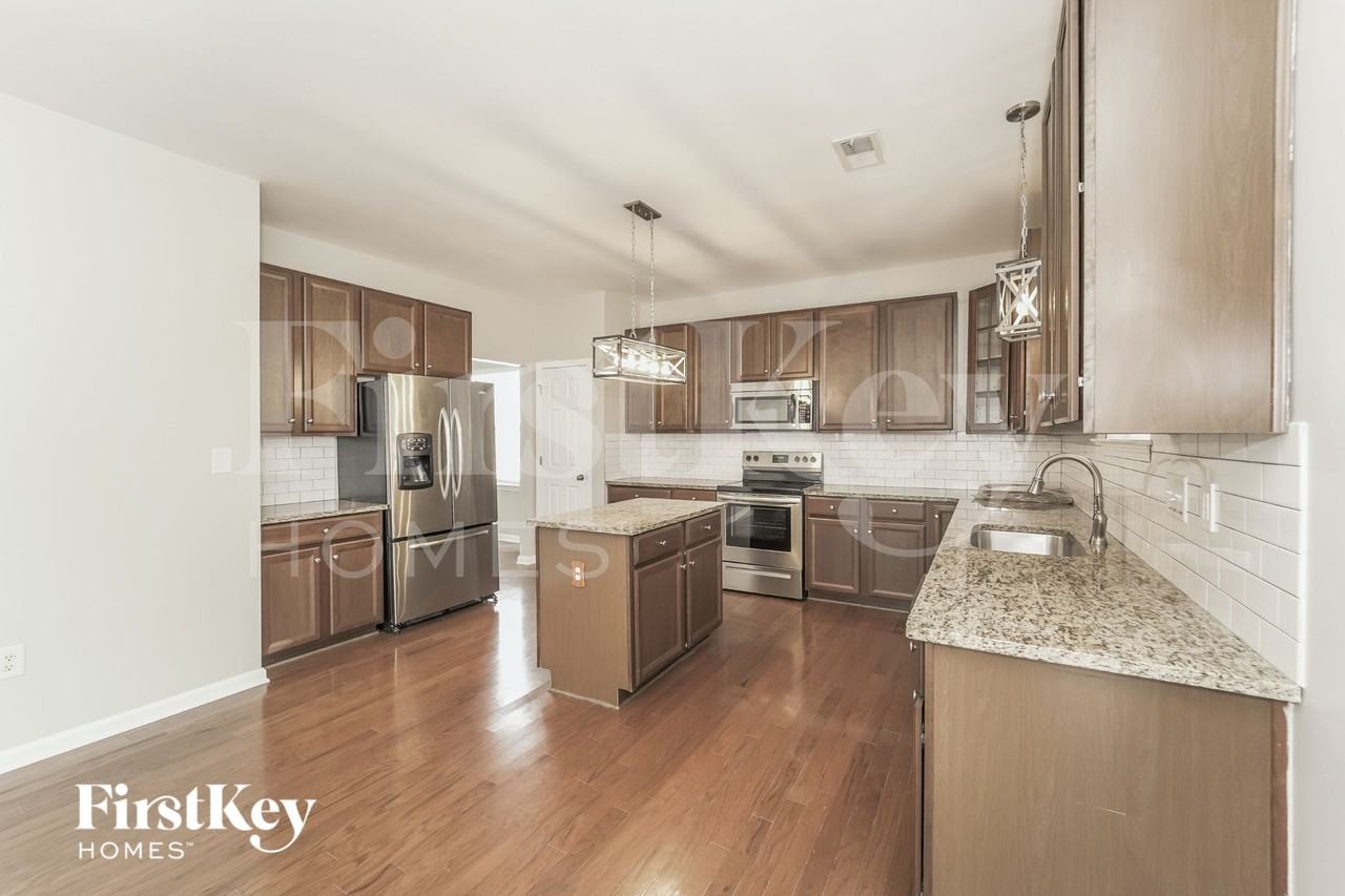 12204 Palomar Dr - Photo 7 of 15