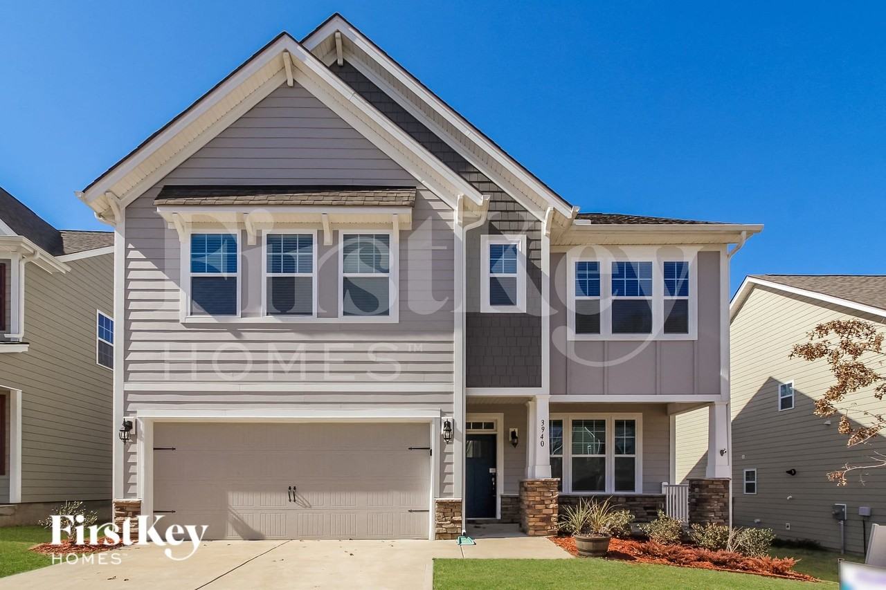 3940 Lake Breeze Dr