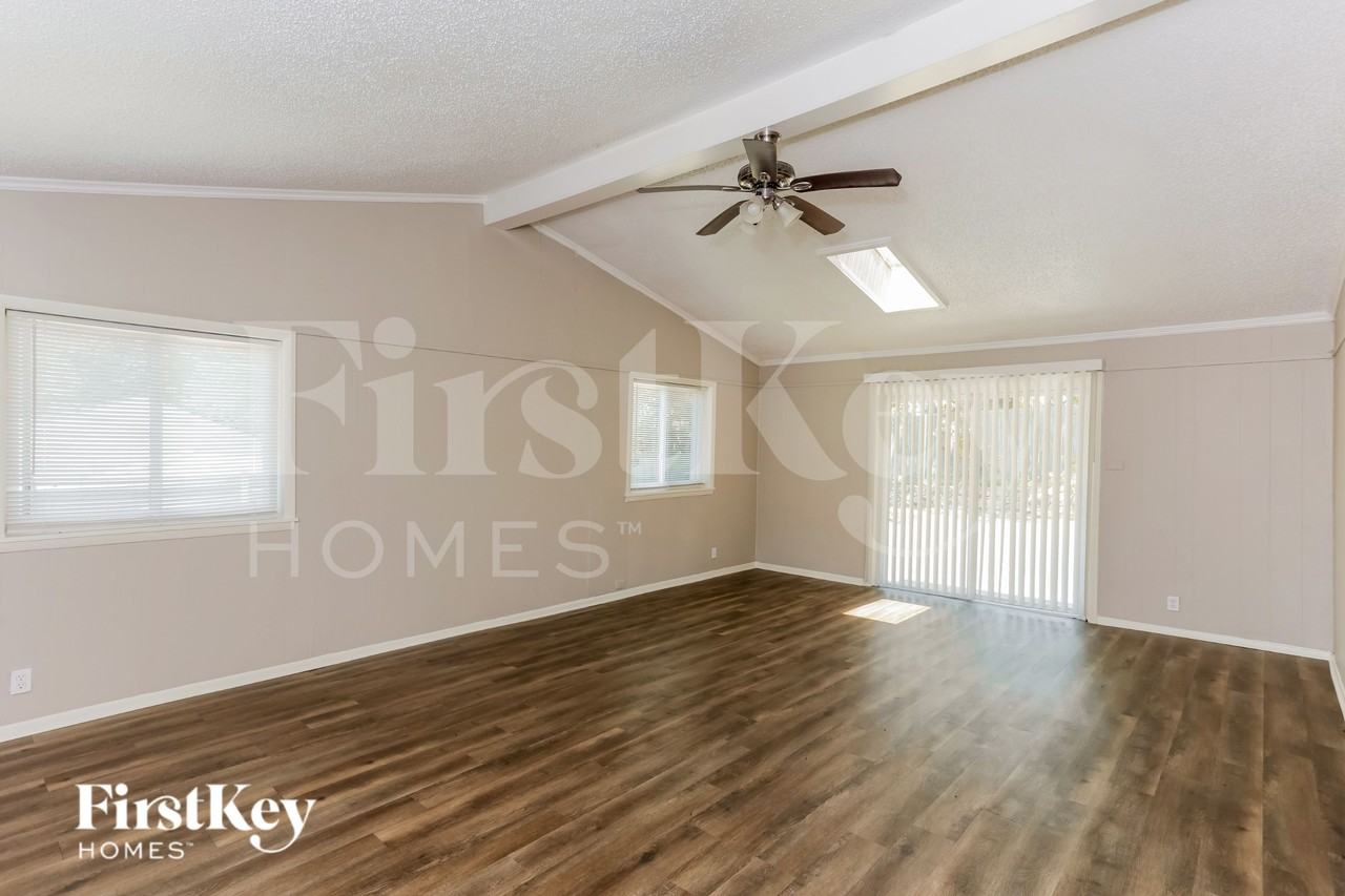3105 Santa Fe Trl - Photo 2 of 20