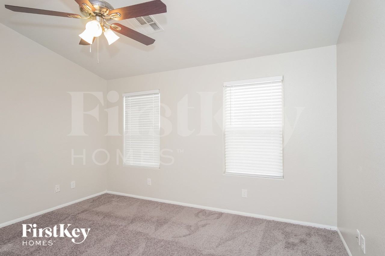 6710 Crystal Run Ln - Photo 7 of 15