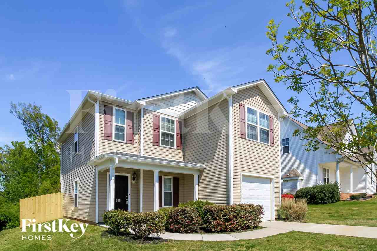 545 Lakewood Glen Ct - Photo 3 of 16