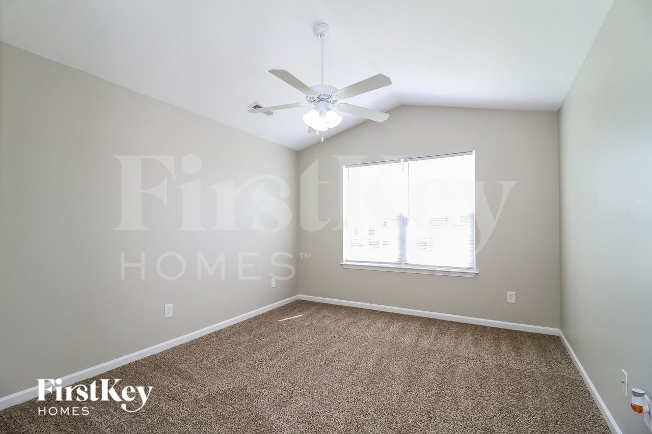 545 Lakewood Glen Ct - Photo 7 of 16