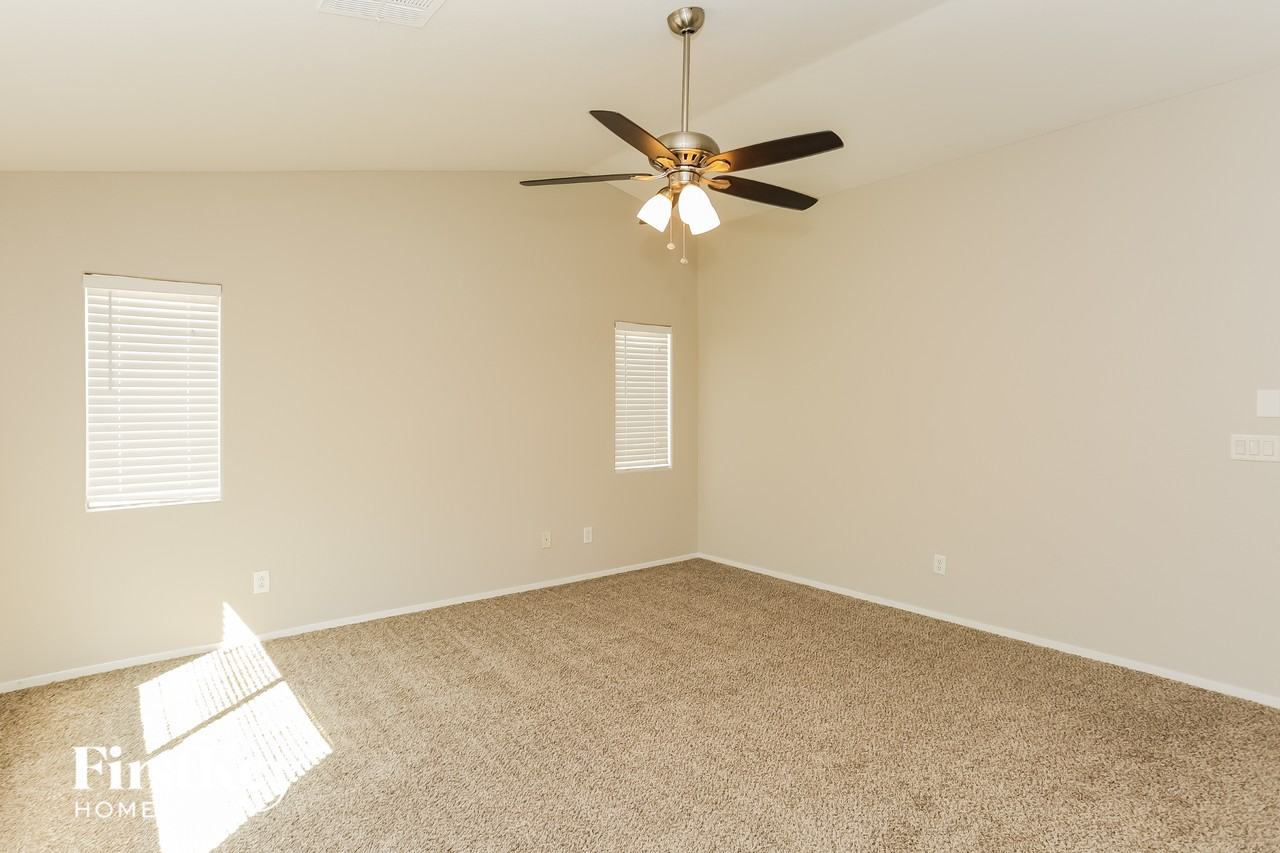 6415 Hamilton Grove Ave - Photo 6 of 13