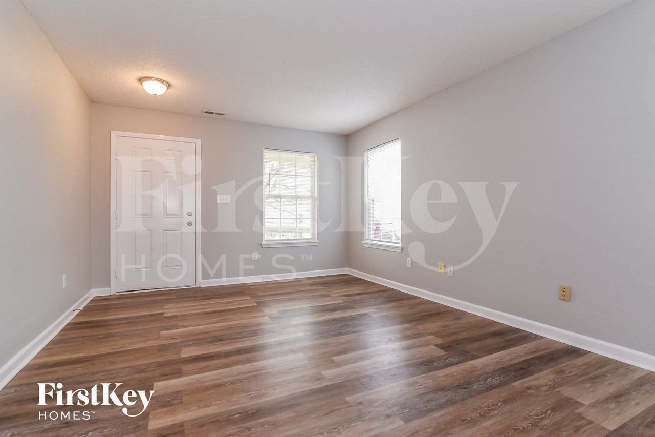 10256 Clear Sky Dr - Photo 3 of 14