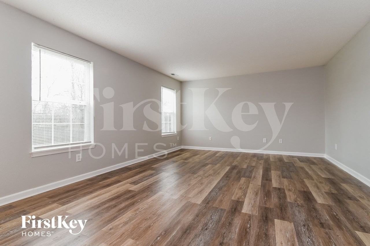 10256 Clear Sky Dr - Photo 4 of 14