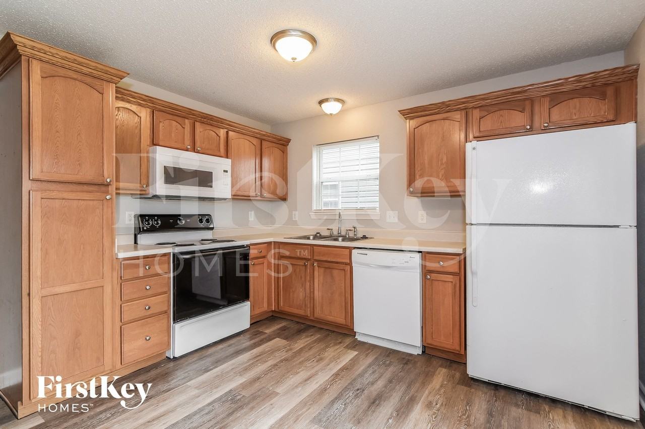 10256 Clear Sky Dr - Photo 6 of 14