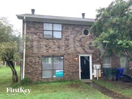 featured image of 990 Green Valley Dr Nw