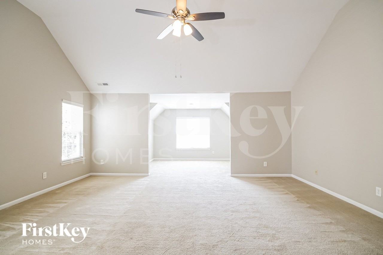 9613 Rothman Ln - Photo 6 of 15
