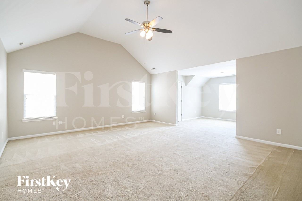 9613 Rothman Ln - Photo 7 of 15