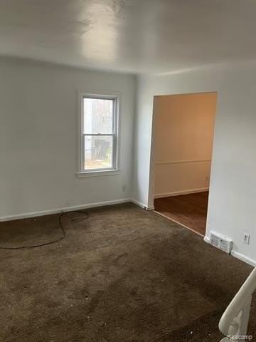 19474 Schaefer Hwy - Photo 4 of 8