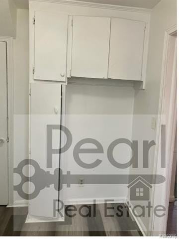 19474 Schaefer Hwy - Photo 6 of 8
