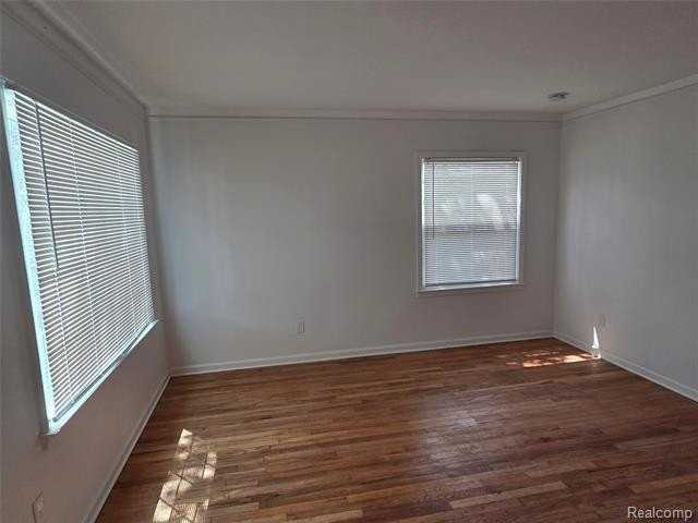 7211 Paige Ave - Photo 5 of 20
