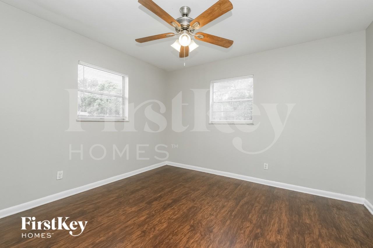 9331 Forest Hills Dr - Photo 7 of 17