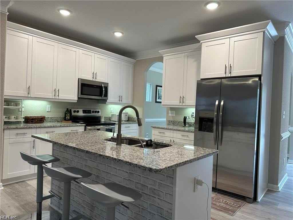 432 E Gilpin Ave - Photo 4 of 18