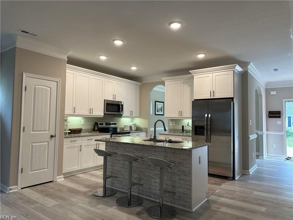 432 E Gilpin Ave - Photo 5 of 18
