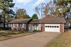 featured image of 517 Norman Ln
