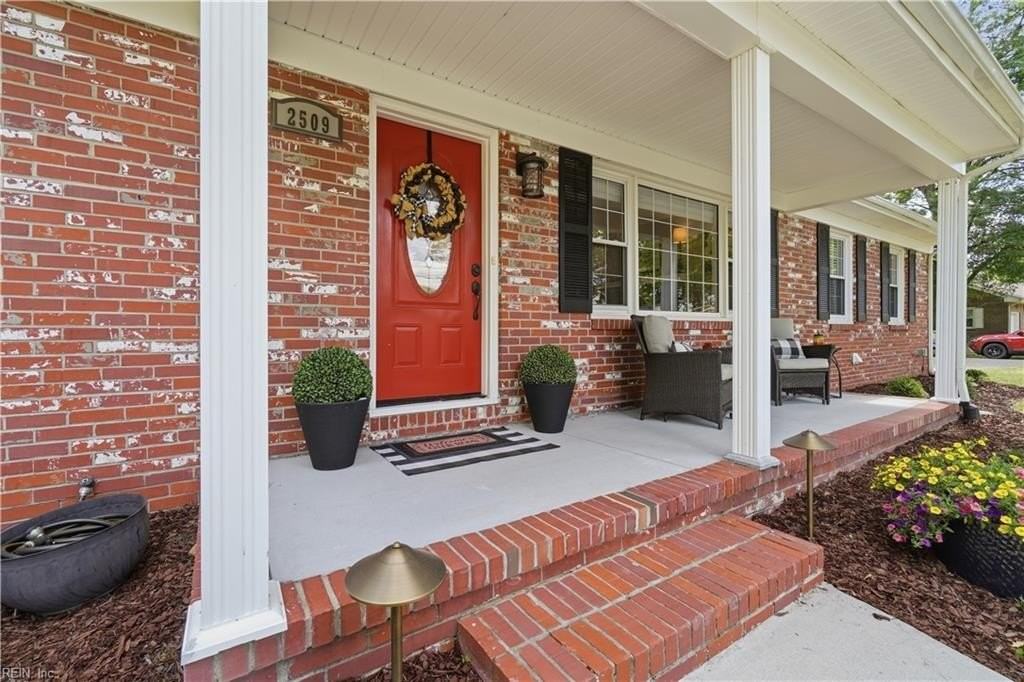 2509 Meiggs Rd - Photo 4 of 34